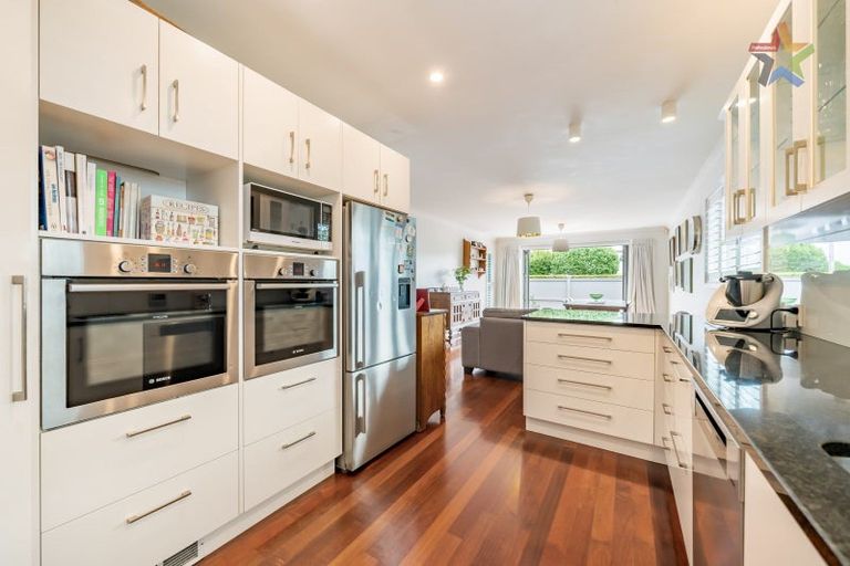 Photo of property in 11 Chilton Grove, Hutt Central, Lower Hutt, 5010