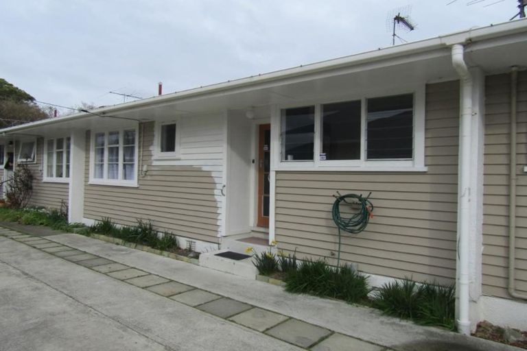 Photo of property in 4/6 Ruahine Street, Trentham, Upper Hutt, 5018