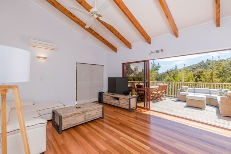 Photo of property in 11 Ward Drive, Opua, 0200