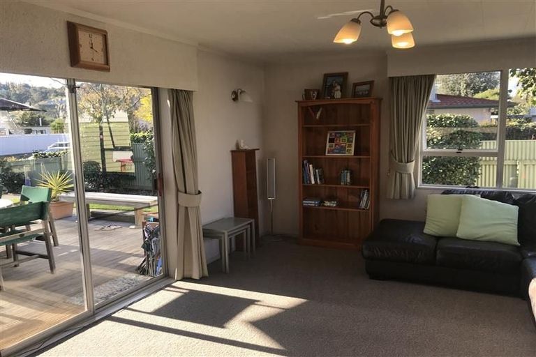 Photo of property in 27 Moorhouse Street, Taradale, Napier, 4112