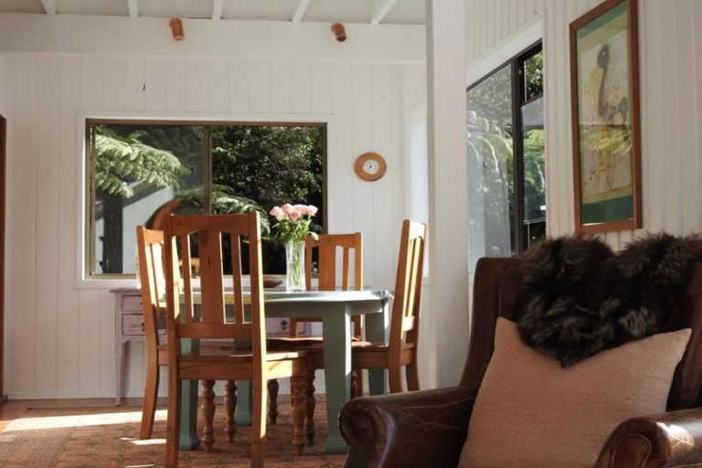 Photo of property in 16 Major Bridge Drive, Russell, 0272