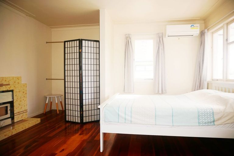 Photo of property in 416 West Coast Road, Glen Eden, Auckland, 0602