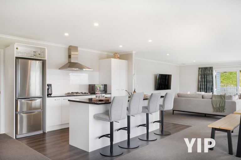 Photo of property in 50 Havana Rise, Grenada Village, Wellington, 6037