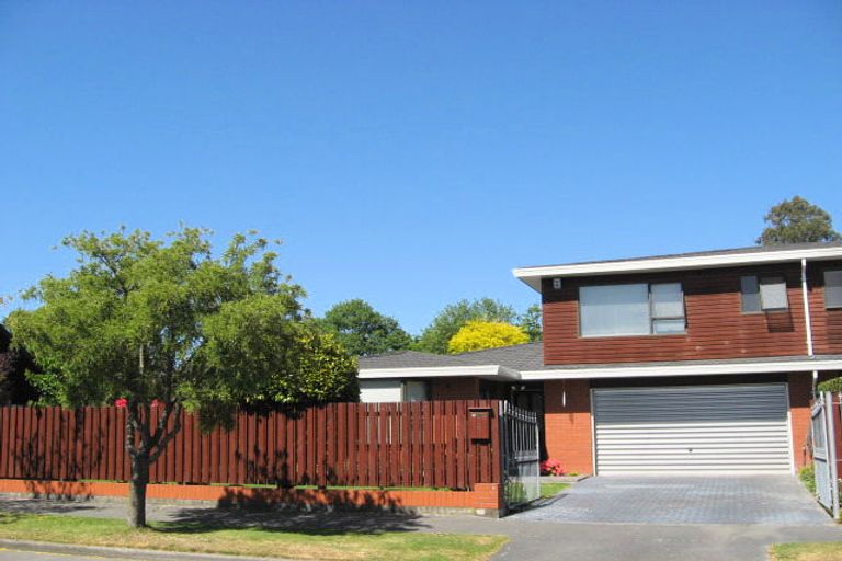 Photo of property in 4 Rubens Place, Burnside, Christchurch, 8053
