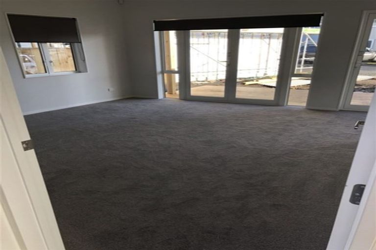 Photo of property in 26 Warbler Crescent, Papakura, 2110