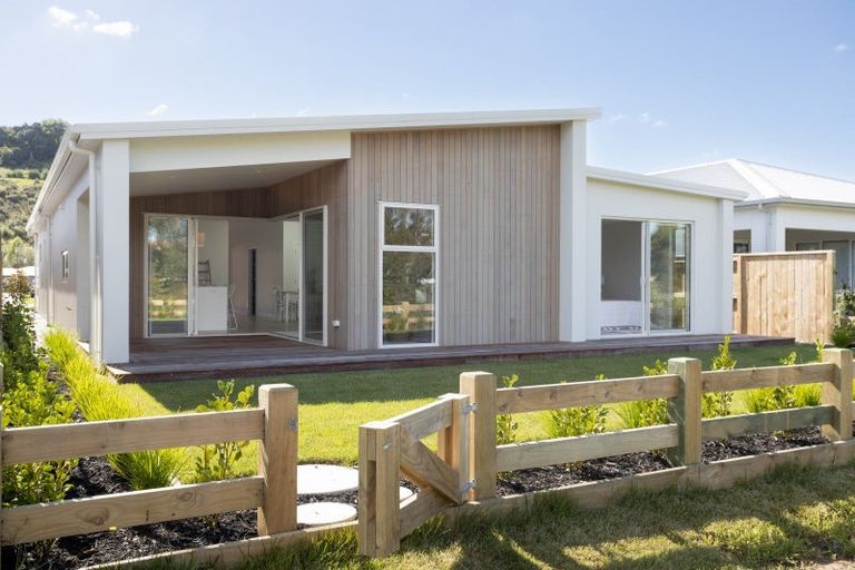 Photo of property in 66 Saint Pauls Drive, Brookfield, Tauranga, 3110