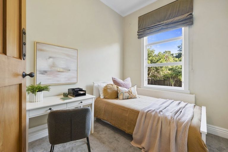Photo of property in 103 Fulford Street, New Plymouth, 4310