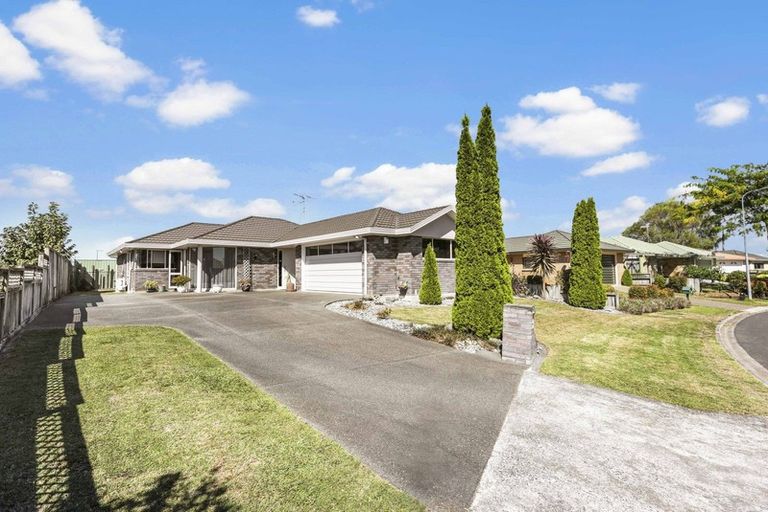 Photo of property in 33 Hastings Place, Hamilton Lake, Hamilton, 3204