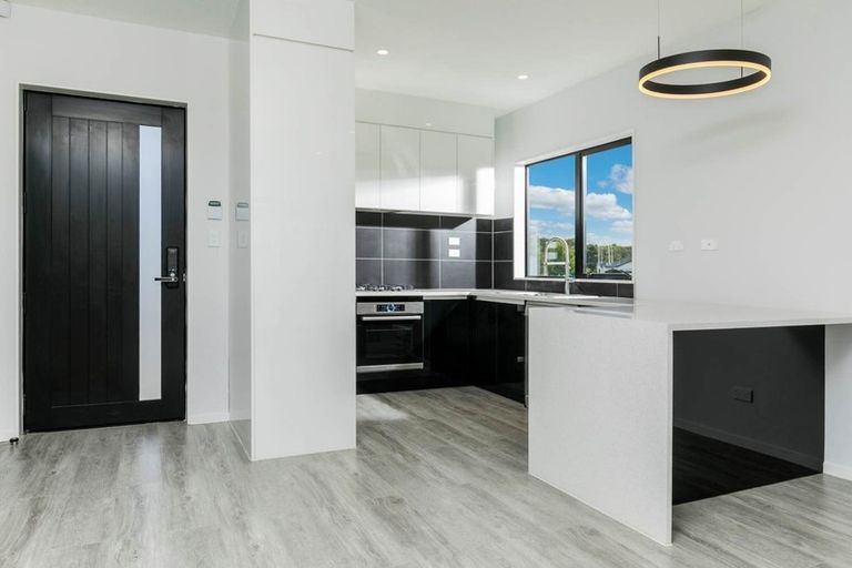 Photo of property in 62 Craigs Way, Hobsonville, Auckland, 0616