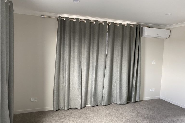 Photo of property in 12 Te Aramanu Crescent, Papakura, 2110