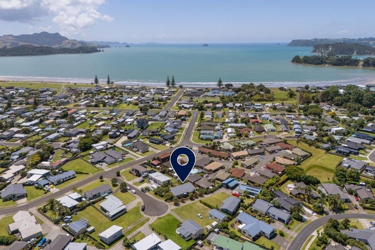 Photo of property in 5 Rena Place, Whitianga, 3510