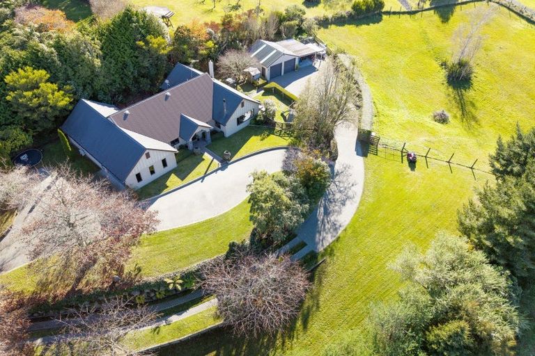Photo of property in 214 Mapara Road, Acacia Bay, Taupo, 3385