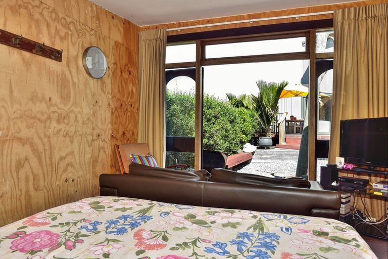 Photo of property in 18 Kahawai Street, Mahia, 4198