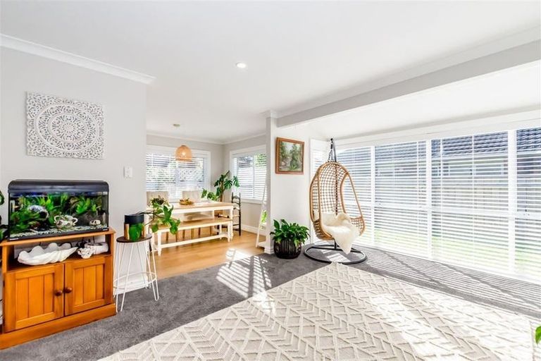 Photo of property in 39 The Drive, Paraparaumu Beach, Paraparaumu, 5032