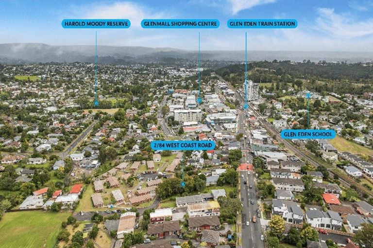 Photo of property in 2/84 West Coast Road, Glen Eden, Auckland, 0602
