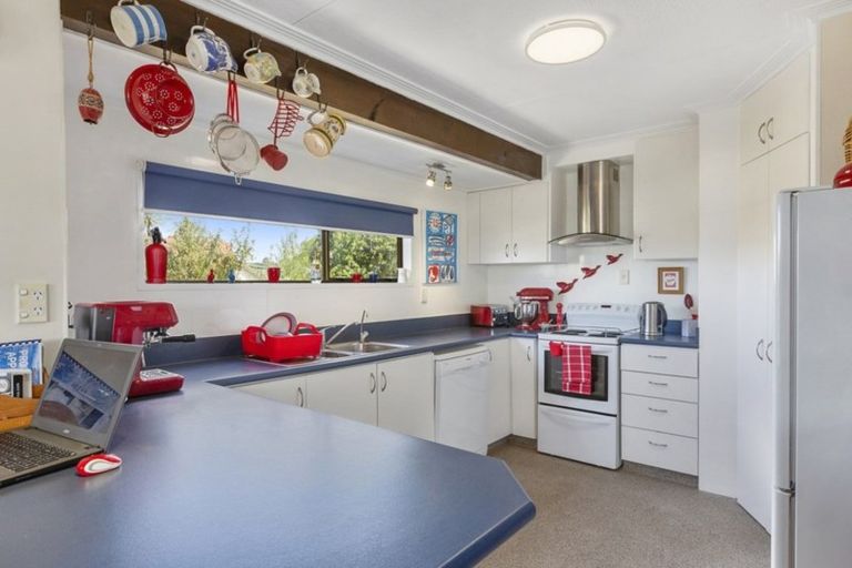 Photo of property in 6 Hogan Place, Fairfield, Dunedin, 9018