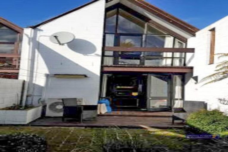 Photo of property in 2/10 Sherborne Street, St Albans, Christchurch, 8014