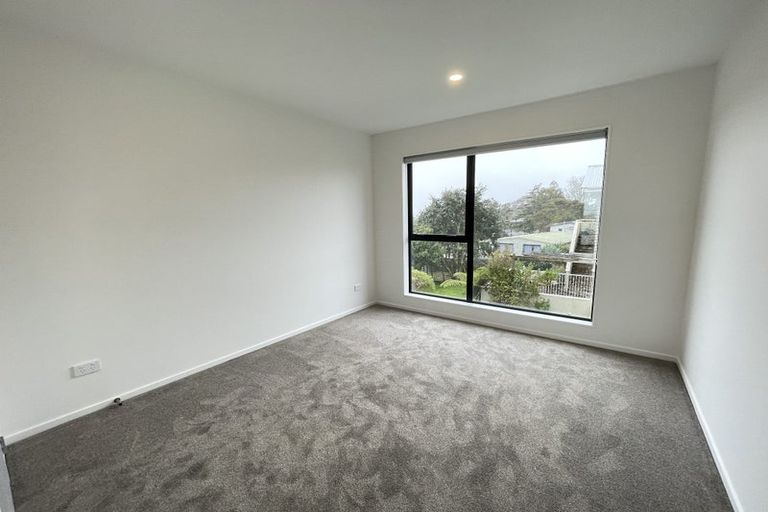 Photo of property in 13e Glendhu Road, Bayview, Auckland, 0629