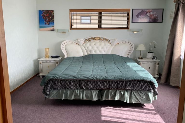 Photo of property in 223 Hill Road, The Gardens, Auckland, 2105