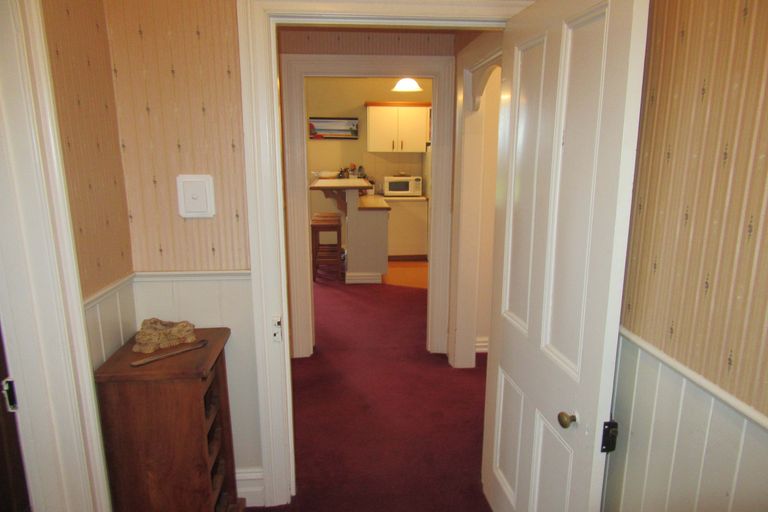 Photo of property in 43 Rhodes Street, Waimate, 7924