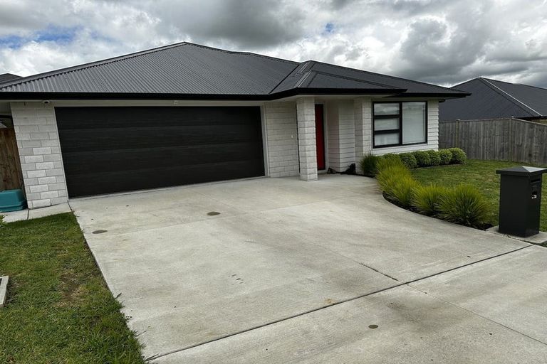 Photo of property in 11 Herbert Oldham Road, Pokeno, 2402