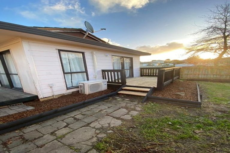 Photo of property in 2/16 Silver Creek Road, Weymouth, Auckland, 2103