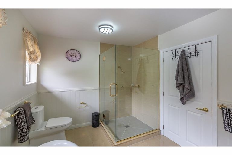 Photo of property in 7 Dalefield Drive, Cashmere, Christchurch, 8022