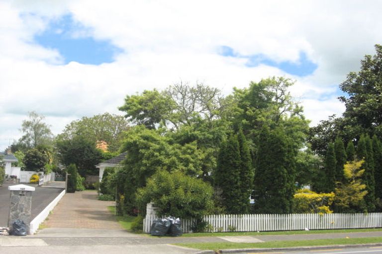 Photo of property in 127 Victoria Street, Cambridge, 3434