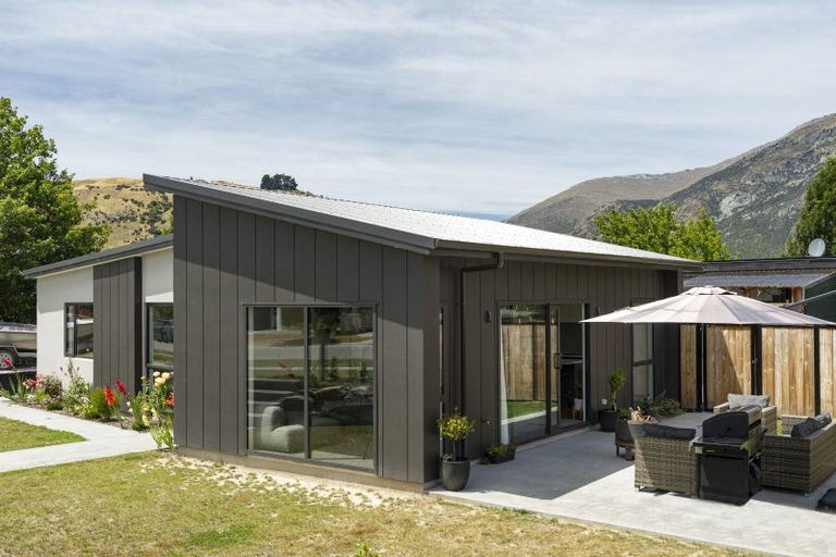 Photo of property in 8 Erskine Street, Lake Hayes, Queenstown, 9304