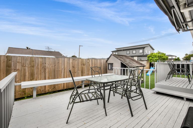 Photo of property in 67b Manuroa Road, Takanini, 2112