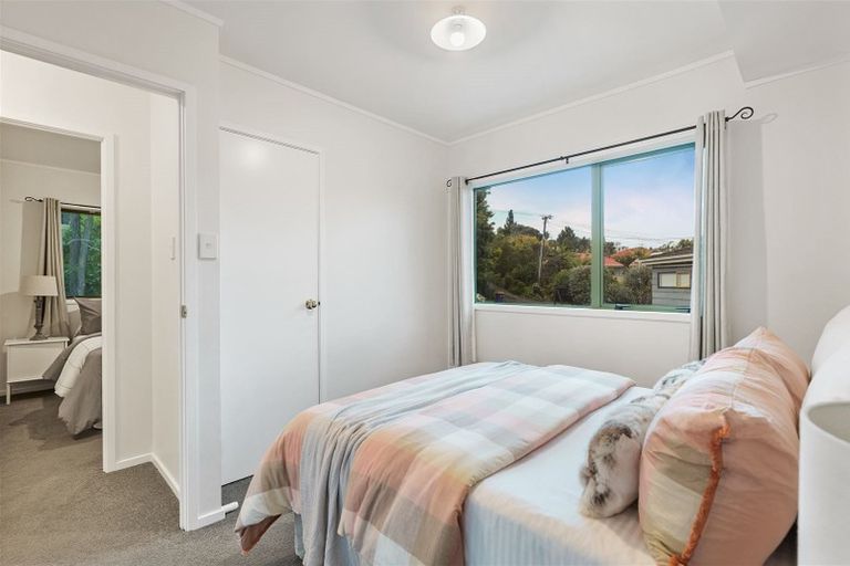 Photo of property in 12a Seaton Road, Murrays Bay, Auckland, 0630