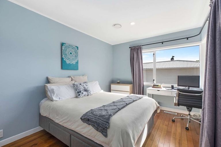 Photo of property in 324 Glengarry Road, Glen Eden, Auckland, 0602