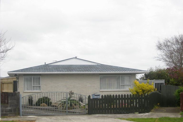 Photo of property in 10 Leon Place, Waitara, 4320