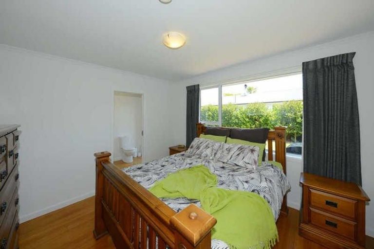 Photo of property in 1 Yardley Street, Avonhead, Christchurch, 8042