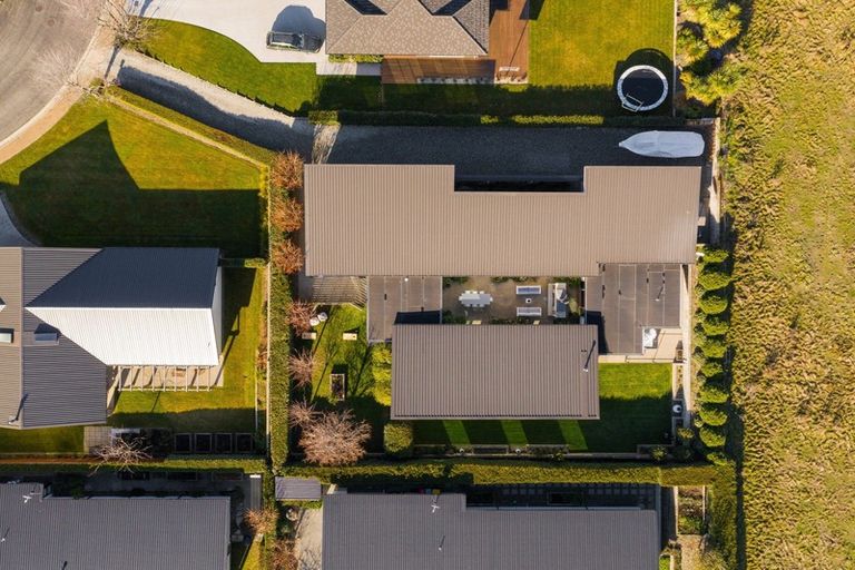 Photo of property in 44 Kelliher Drive, Wanaka, 9305