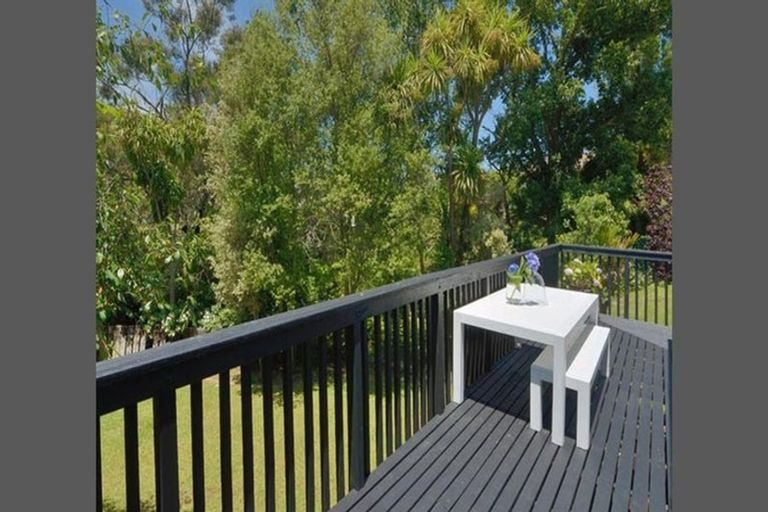 Photo of property in 13 Merchant Avenue, Te Atatu South, Auckland, 0610