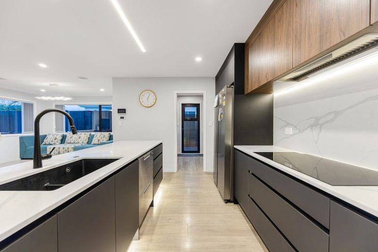 Photo of property in 35 Johns Creek Crescent, Silverdale, 0932