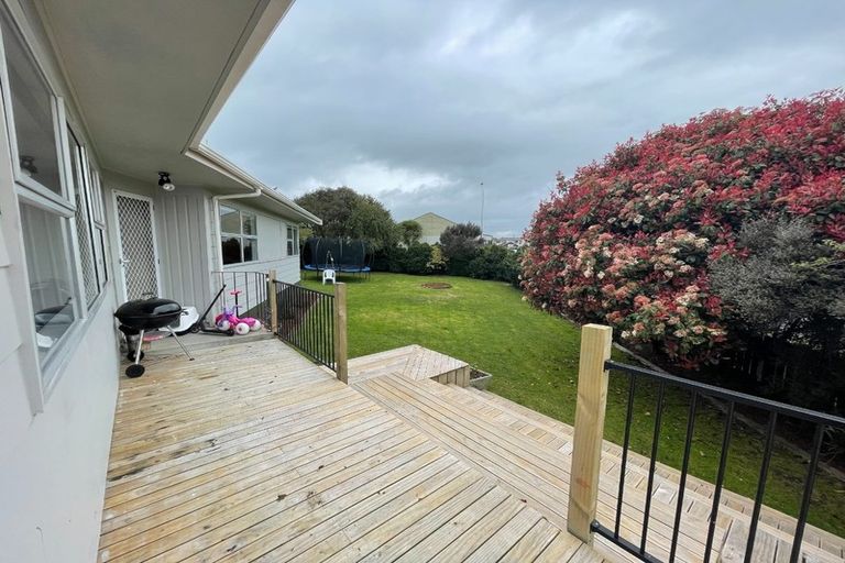 Photo of property in 1 Oxford Street, Tirau, 3410