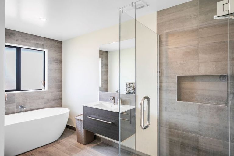 Photo of property in 35 Mcquillan Avenue, Woodend, 7610