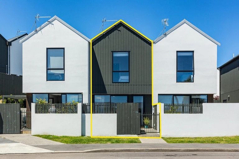 Photo of property in 2/6 Oswald Crescent, Paparangi, Wellington, 6037