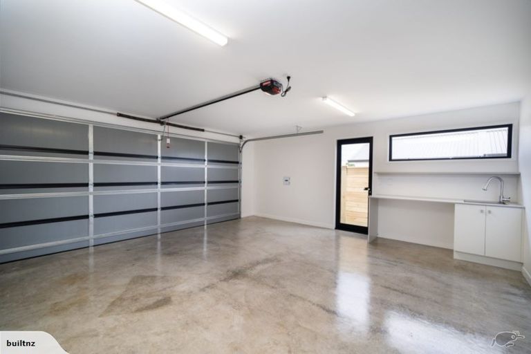 Photo of property in 28 Coast Boulevard, Papamoa Beach, Papamoa, 3118