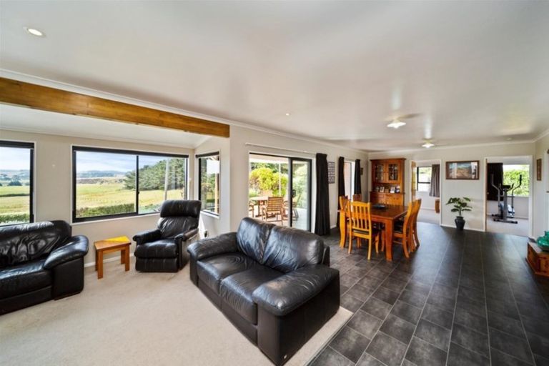 Photo of property in 14 Normanby Road, Normanby, Hawera, 4675