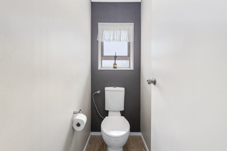 Photo of property in 77 Richmond Avenue, Richmond Heights, Taupo, 3330