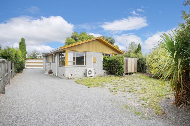 Photo of property in 11 Channel Place, Aranui, Christchurch, 8061