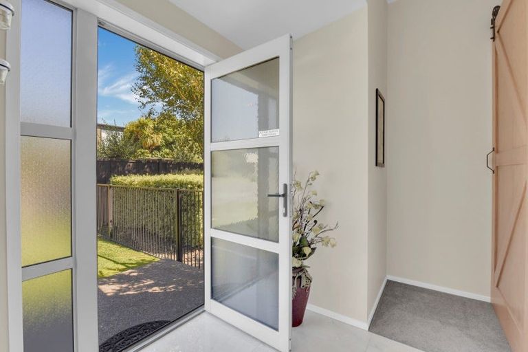 Photo of property in 15 Whitby Close, Waikawa, Picton, 7220