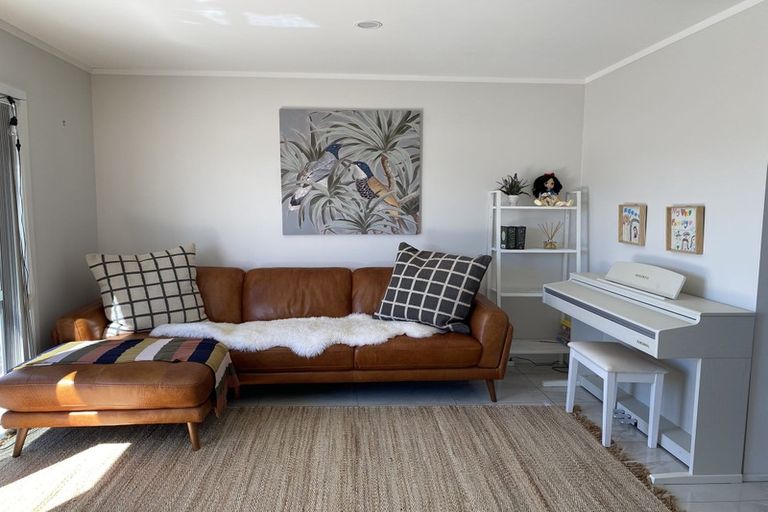 Photo of property in 7/15 Andersons Road, Oteha, Auckland, 0632