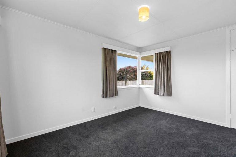 Photo of property in 9 Truby King Street, Merrilands, New Plymouth, 4312