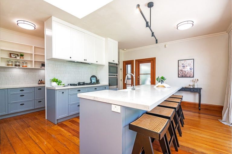Photo of property in 10 Saint Johns Avenue, Palmerston North, 4414
