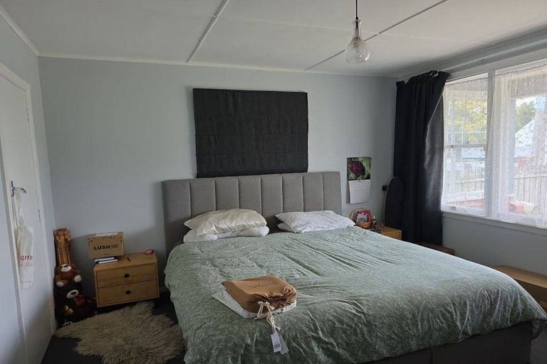 Photo of property in 2 Plimsoll Street, Carterton, 5713