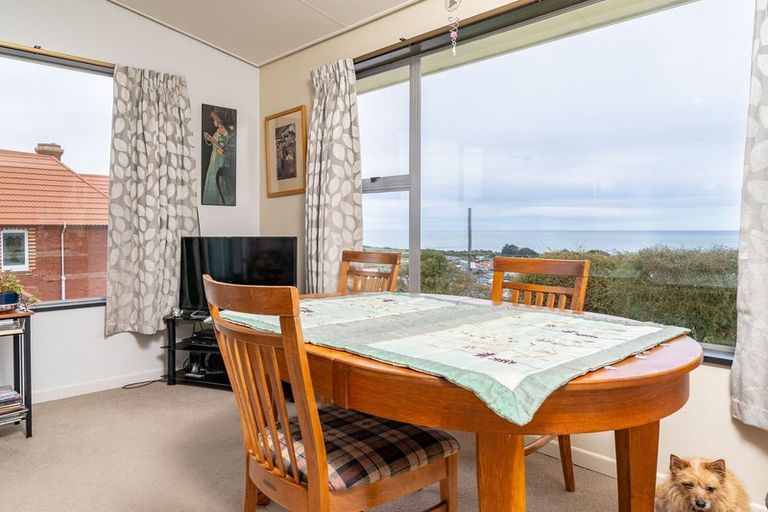 Photo of property in 14 Winston Place, Kew, Dunedin, 9012